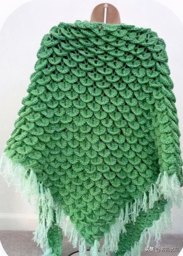 温暖毛线钩鱼鳞的方法