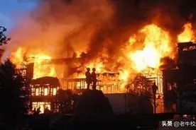 谁干的？美国警察被当街爆头，白宫政客这回或高兴不起来了图片