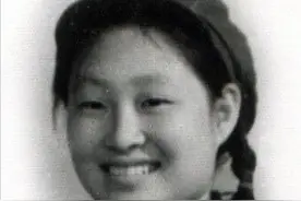 当年女生穿“前开门”裤子的尴尬图片