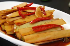奶奶秘制腌萝卜做法，一晚就能腌好，酸辣清脆，开胃又下饭图片