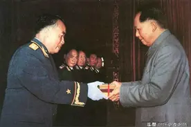 此人是红军创始人之一，1955年授衔时草拟大校，主席：立刻升少将图片