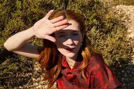 加拿大超模克里斯汀·扎卡拉，英国《时尚芭莎》金色时光摄影图片