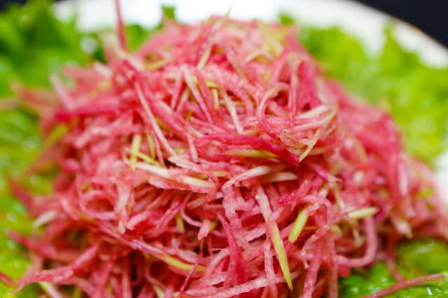 红酒和花胶一起炖煮吗 红酒和花胶一起炖煮吗会中毒吗