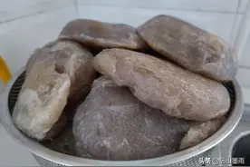 蒸煮结合、自己动手做魔芋豆腐，见识新鲜魔芋变豆腐，有趣图片