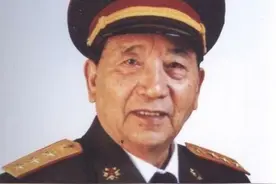 1985年百万大裁军后七大军区军政主官分析图片