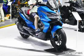 重庆摩博会回顾丨隆鑫350T大踏板亮相 浓浓的“宝马血统”图片