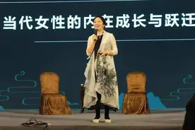 单条视频播放破8000万，声音入魂，她是10万女性的线上树洞图片