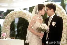 霍家三代罕同框，霍启刚携子女海边游玩，74岁霍震霆肌肉健美抢镜图片