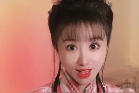 女网红模仿紫薇，直播八小时涨粉14万，敬业态度和演技获网友称赞图片