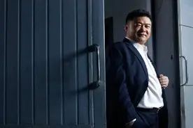 “星河系”徐茂栋的“杠杆末路”图片