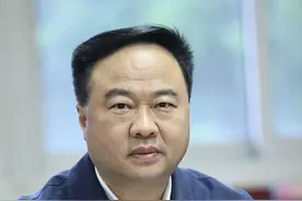襄阳东津新区（襄阳经济技术开发区）党工委书记、东津新区管委会主任肖勇：努力建设生态品质活力东津图片