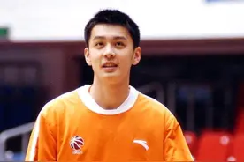 巅峰时期的杨鸣有多恐怖？单场44分+18助攻，一人拿球9人慌图片