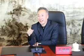 伟东王端瑞：从追逐财富到躬身教育图片