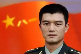 2007年冬天，28岁的孟祥斌为了救跳江女子牺牲，妻女现状如何？图片