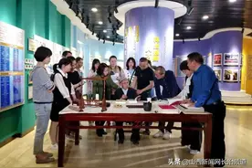 长医附属和平医院院感支部、预保支部邀请陈鹤祥老院长讲党课图片