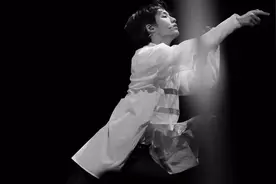 不翻不是中国人系列！董思成超强独舞，看得人起鸡皮疙瘩