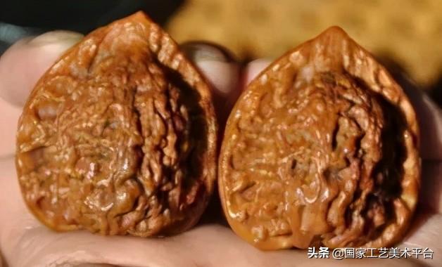 文玩核桃种类有啥（核桃中的极品你知道吗史上最全盘点）