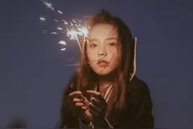 壁纸 | 心软是病，情深致命图片