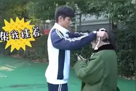 于正曝旗下艺人和湖南台热捧小花热恋中？晒两人暧昧视频催其官宣图片
