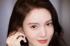北京舞蹈学院校花金晨，气质和颜值再加上完美身材真的是太棒了图片