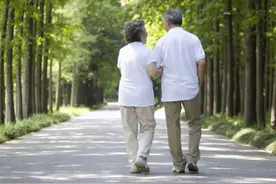 55岁男人的话：相亲五个同龄女人，才明白五十岁女人为何难嫁图片