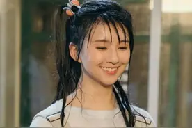 杨丽萍放弃当演员的小彩旗，力捧另一位外甥女，颜值很高更有前途图片