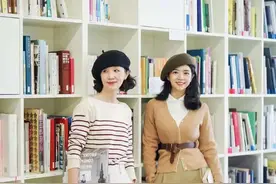 最适合50岁女人的秋鞋：三木妈妈一鞋配所有，西班牙王妃也爱它图片