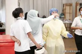 柬埔寨检测费用比肩英美，网友：变着法留人图片