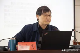 《再别康桥》——徐志摩，阮大为朗诵图片
