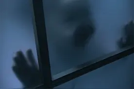 孩子为啥那么粘人？妈妈洗澡、上厕所都跟着，了解心理需求很重要图片