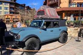 全新福特Bronco露营车，硬派不输坦克300，自带车顶帐篷图片