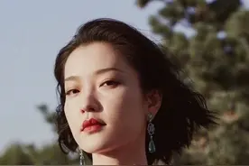 方脸女孩天生气质？错了，选对发型、饰品、妆容修饰后才有超模感图片