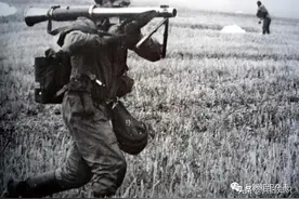 RPG-16火箭筒 一拆两半的RPG图片