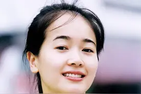 “氧气美女”左小青的上位史，和她身后的10个男人图片