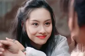 你看，那个人好像一条狗图片