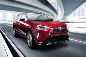 RAV4用户手册规定一万公里保养，4S却推荐5~6千公里，有必要么？图片