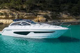 船艇的舱底泵：它是什么？要如何使用它？图片