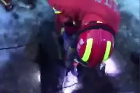 痛心！13岁女孩游泳被吸入水坝排水管 找到时已不幸身亡视频封面