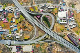 无人机航拍二广高速公路平顶山段 很美但不建议航拍 山里风大微妙图片