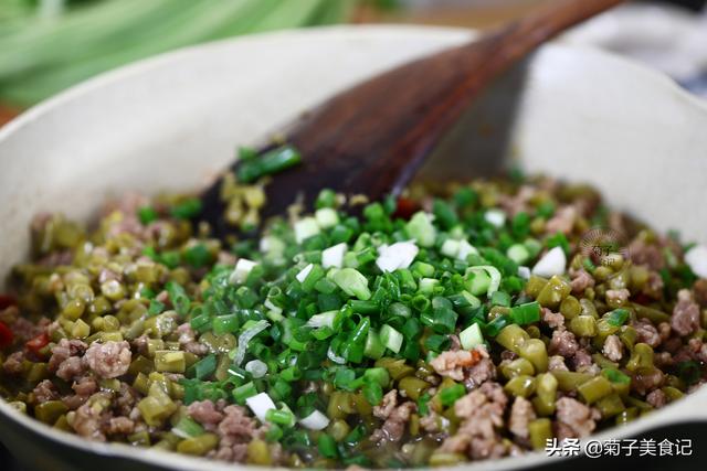 泡菜肉末营养丰富，做法简单，开胃下饭的原因原来在这里