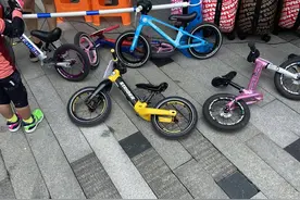 儿童平衡车乱弹，含瞎保养贴士图片