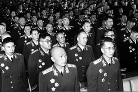 肖华说他是好同志，安排到总后勤，邱会作：为何不到总政当副主任图片