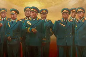 我军首次授衔，蒋介石看了元帅名单，大赞其中一人：此人是真元帅图片