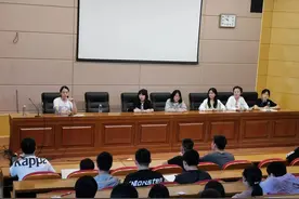 选择普通高中“火箭班”，还是重点高中普通班？听听老师怎么说图片