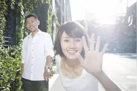 有一种“基因”叫袁泉女儿，完美避开爸爸长相，网友：快点出道吧图片