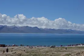 他在战争中失去双腿，靠假肢走进青藏高原，背后的故事催人泪下图片