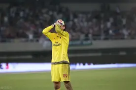 早上8点！AC米兰传来好消息，多纳鲁马遭打击，球迷叫好声一片图片