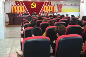 莲塘村表彰奖励43名优秀学子图片