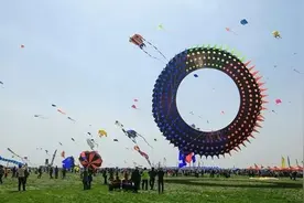 四月是放风筝的季节 原来曹雪芹竟是个风筝达人图片