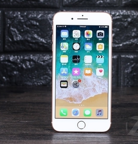 价格仅相差300元：iPhone XR与iPhone 8 Plus相比，谁更香？